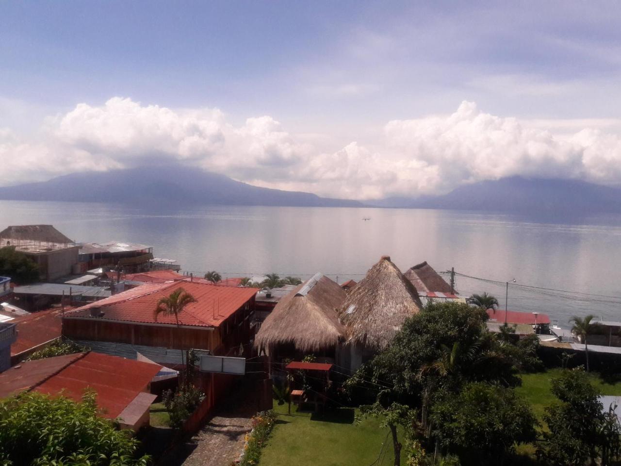Hotel Sueno Real Panajachel Buitenkant foto