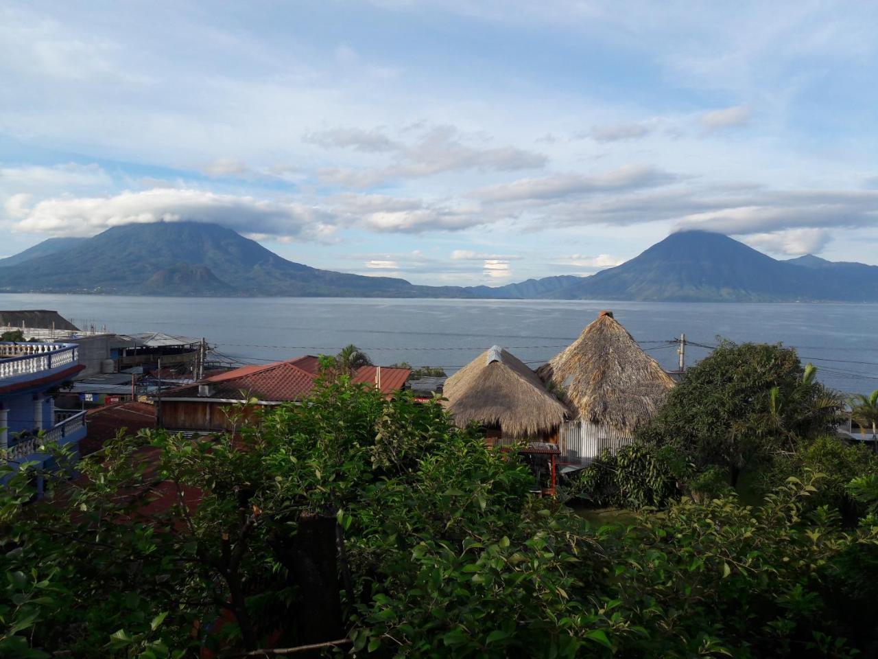Hotel Sueno Real Panajachel Buitenkant foto