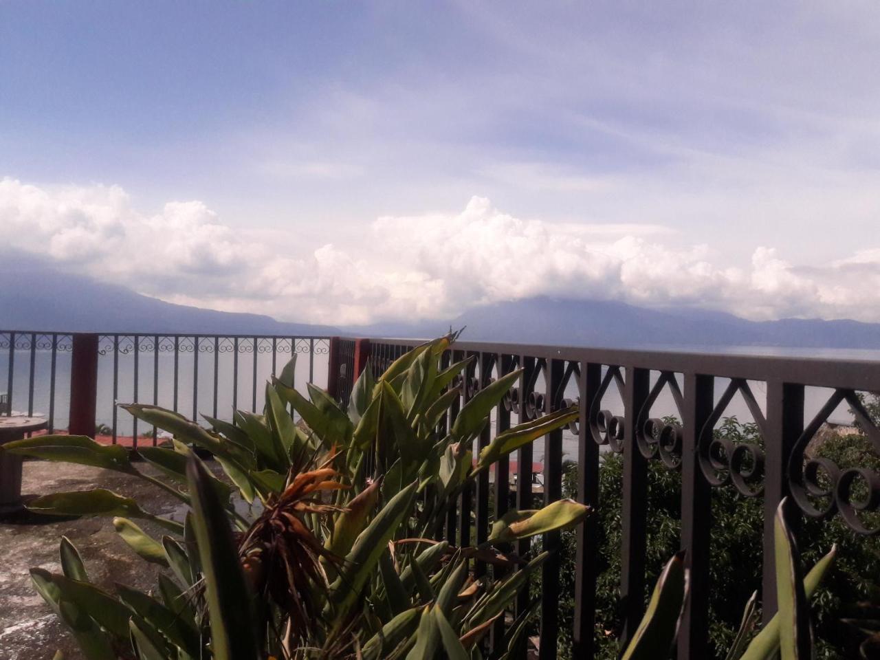 Hotel Sueno Real Panajachel Buitenkant foto