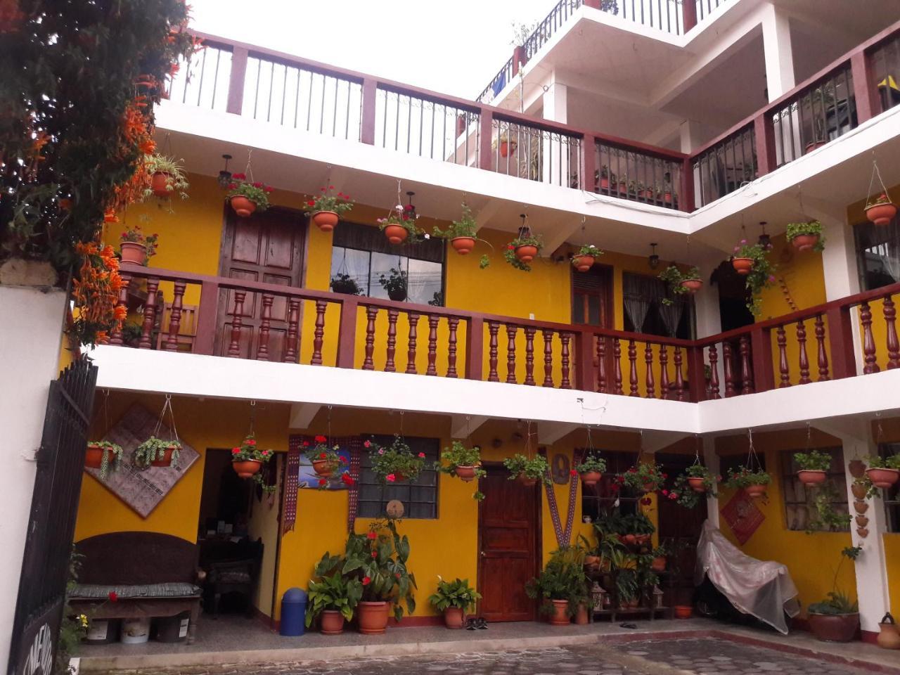 Hotel Sueno Real Panajachel Buitenkant foto