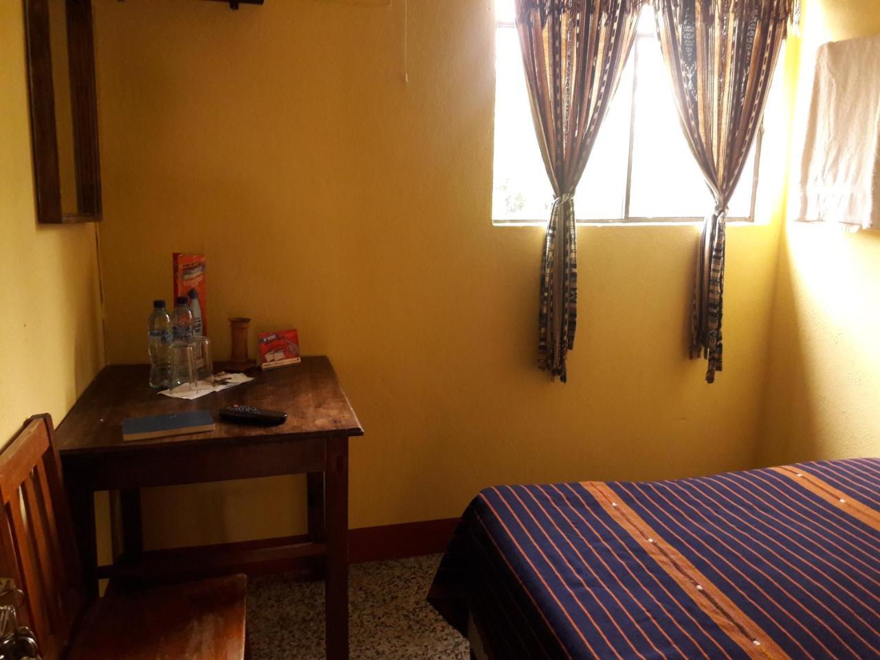 Hotel Sueno Real Panajachel Buitenkant foto