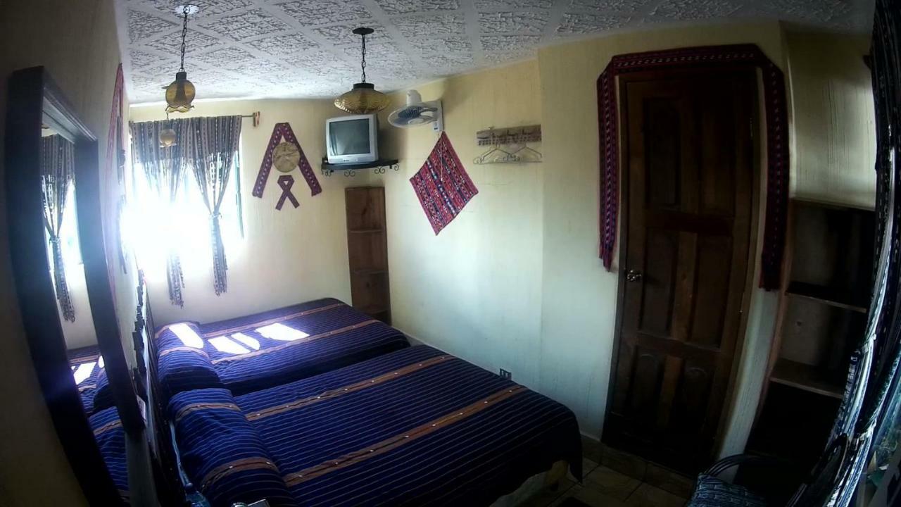 Hotel Sueno Real Panajachel Buitenkant foto