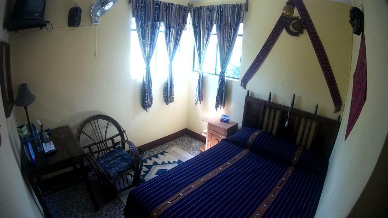 Hotel Sueno Real Panajachel Buitenkant foto