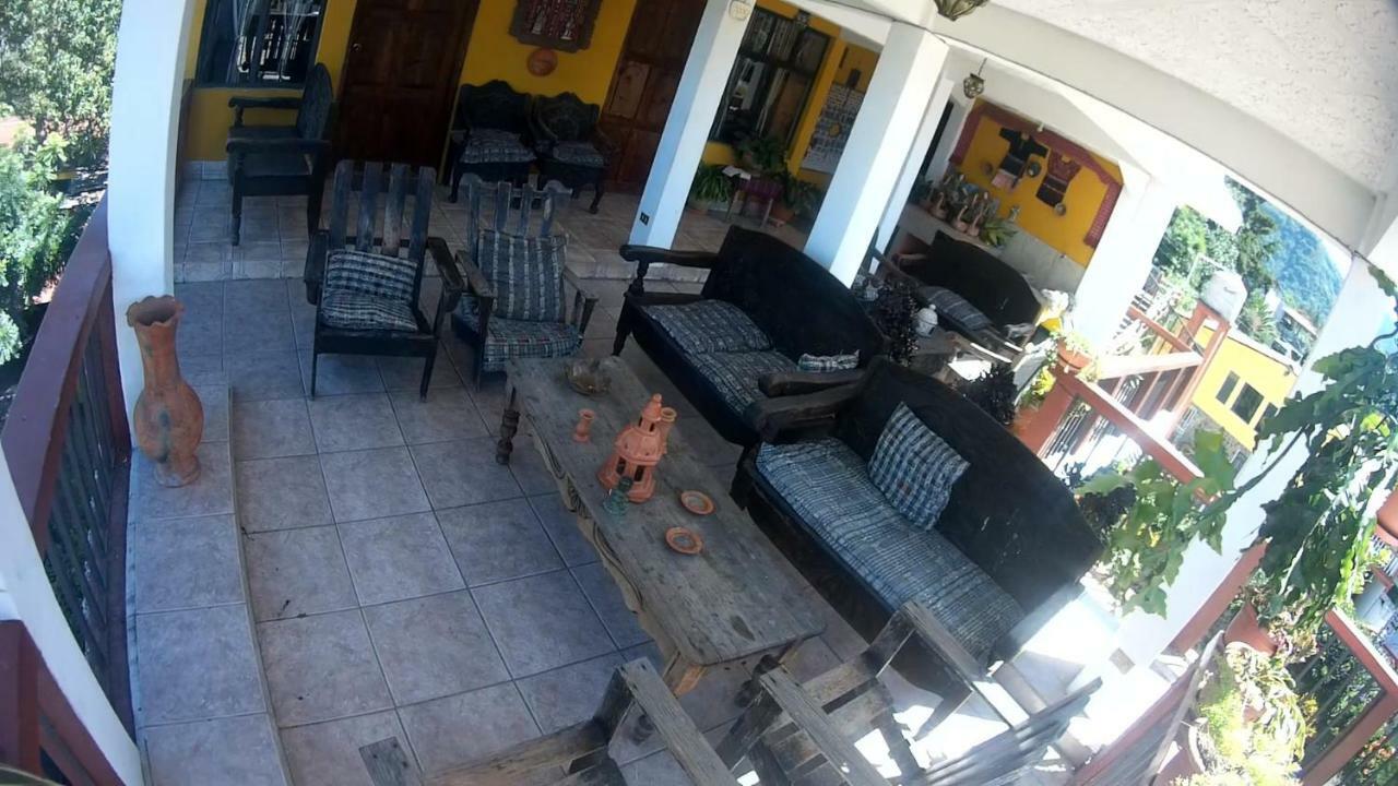 Hotel Sueno Real Panajachel Buitenkant foto